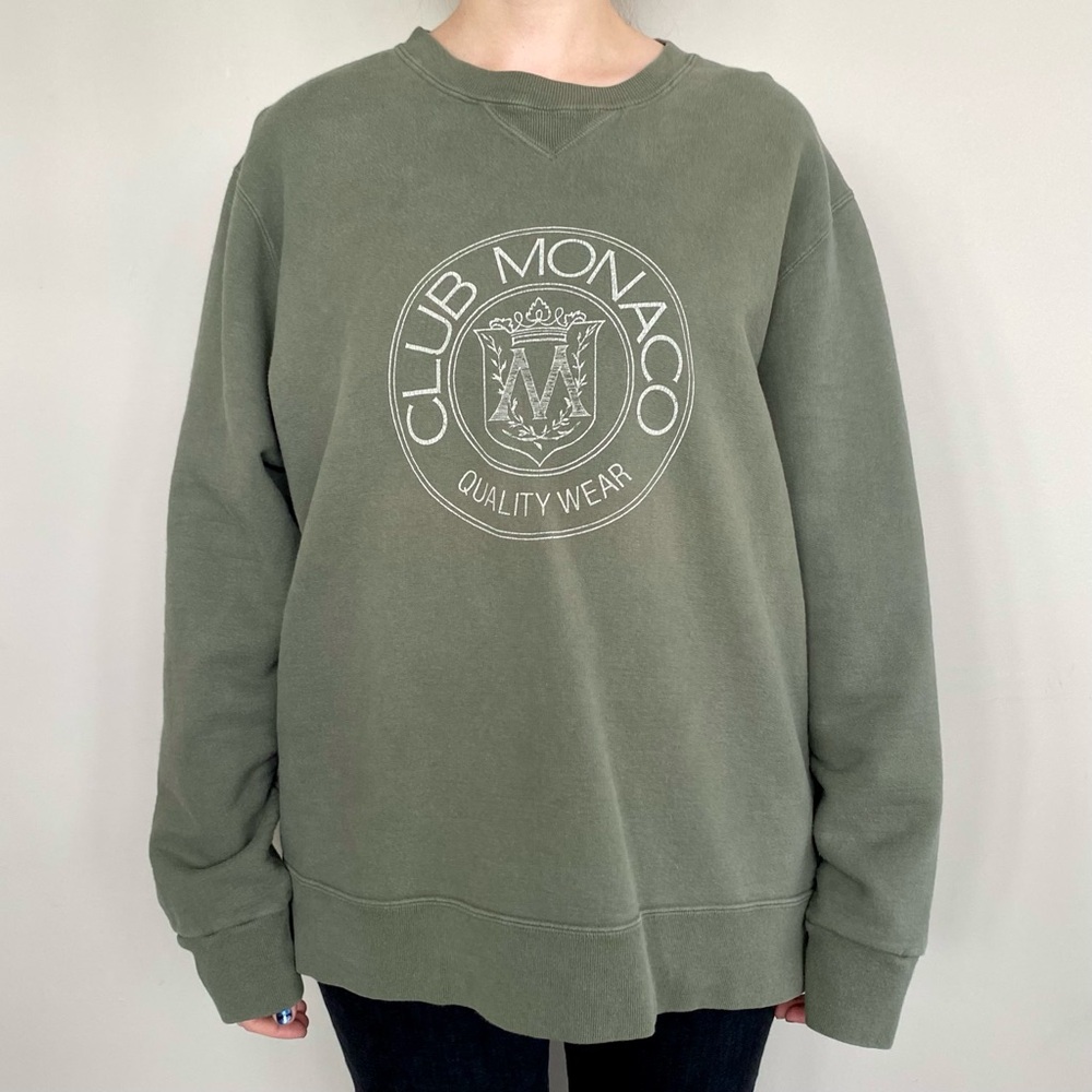 Vintage Club Monaco Heritage Crest sweatshirt. 💚